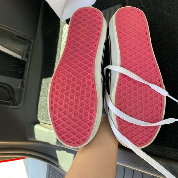 Vans - Picture 3 of 3